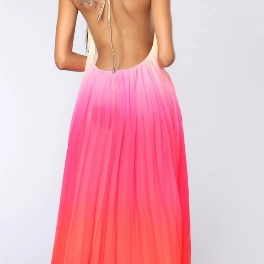 Elegant Gradient Maxi Dress - Picture 2 of 10